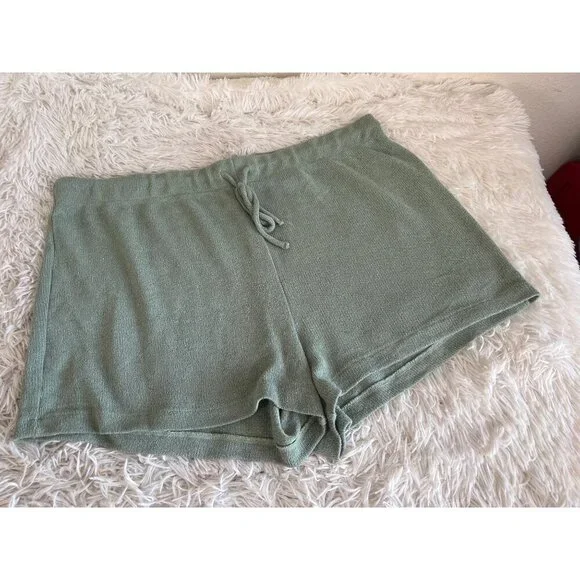H & M XXL Khaki Green Soft Shorts Lounge or Over Swim!! - Picture 1 of 6